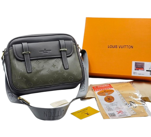 Louis Vuitton Luxe Crossbody Bag™